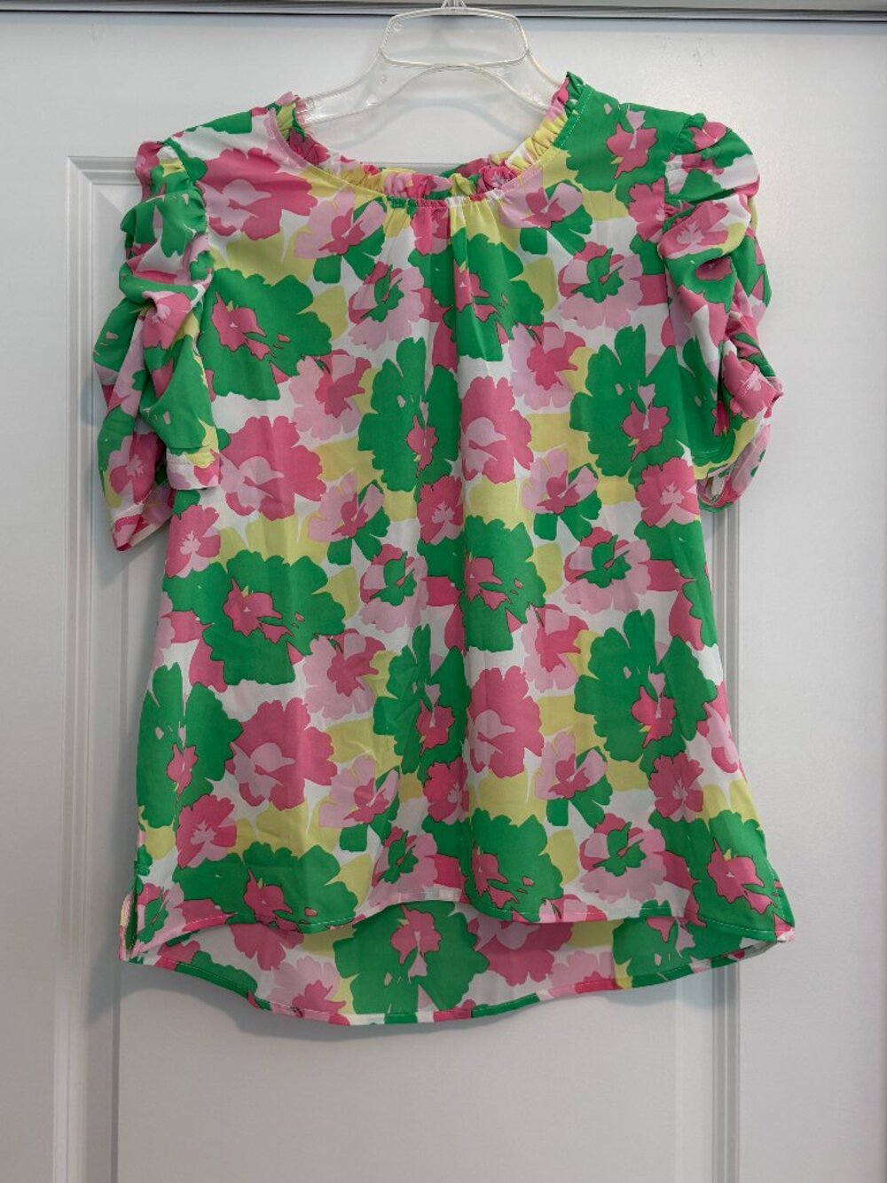Michelle McDowell Women's GreenFloral Blouse with Ruched Puff Sleeves NWT Medium